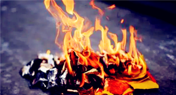 2024年清明节烧纸儿子和女儿都烧吗1