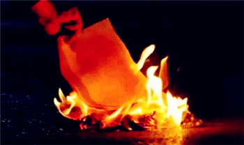 2024年清明节烧纸儿子和女儿都烧吗2